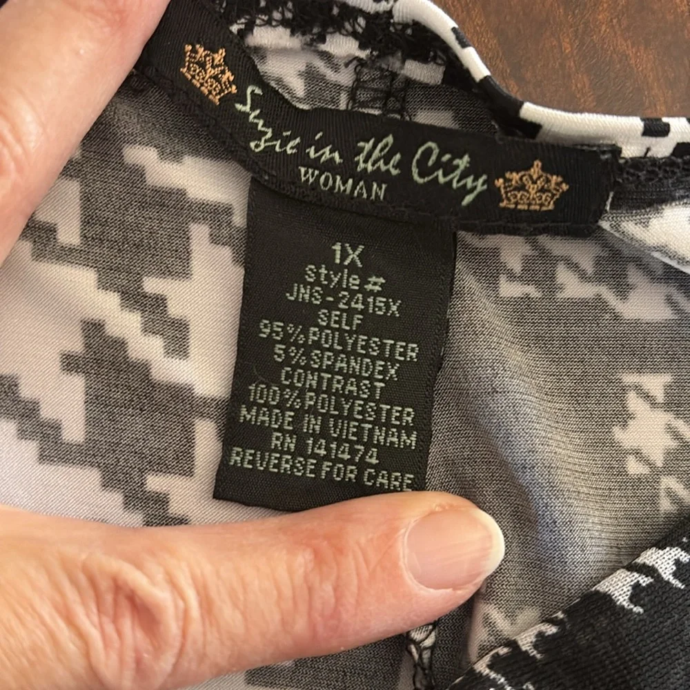 Women’s shirt - Picture 7 of 8